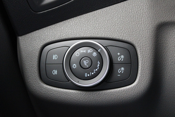 Ford Transit Connect 1.5 EcoBlue L2 Limited 120pk - Stoelverwarming - Navi - Camera - Cruise - Trekhaak - Rijklaar Ford Transit Connect 1.5 EcoBlue L2 Limited 120pk - Stoelverwarming - Navi - Camera - Cruise - Trekhaak - Rijklaar
