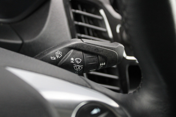 Ford Transit Connect 1.5 EcoBlue L2 Limited 120pk - Stoelverwarming - Navi - Camera - Cruise - Trekhaak - Rijklaar Ford Transit Connect 1.5 EcoBlue L2 Limited 120pk - Stoelverwarming - Navi - Camera - Cruise - Trekhaak - Rijklaar