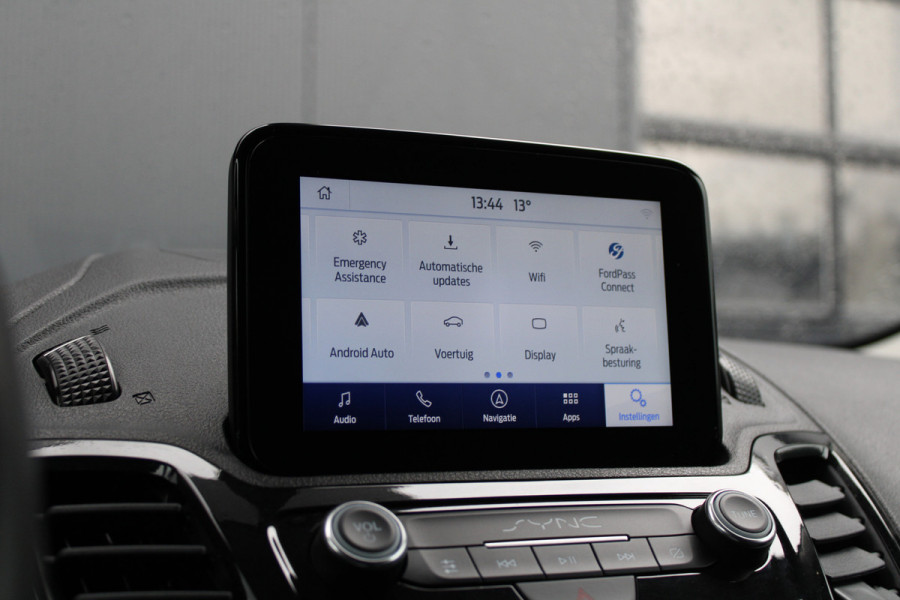 Ford Transit Connect 1.5 EcoBlue L2 Limited 120pk - Stoelverwarming - Navi - Camera - Cruise - Trekhaak - Rijklaar Ford Transit Connect 1.5 EcoBlue L2 Limited 120pk - Stoelverwarming - Navi - Camera - Cruise - Trekhaak - Rijklaar