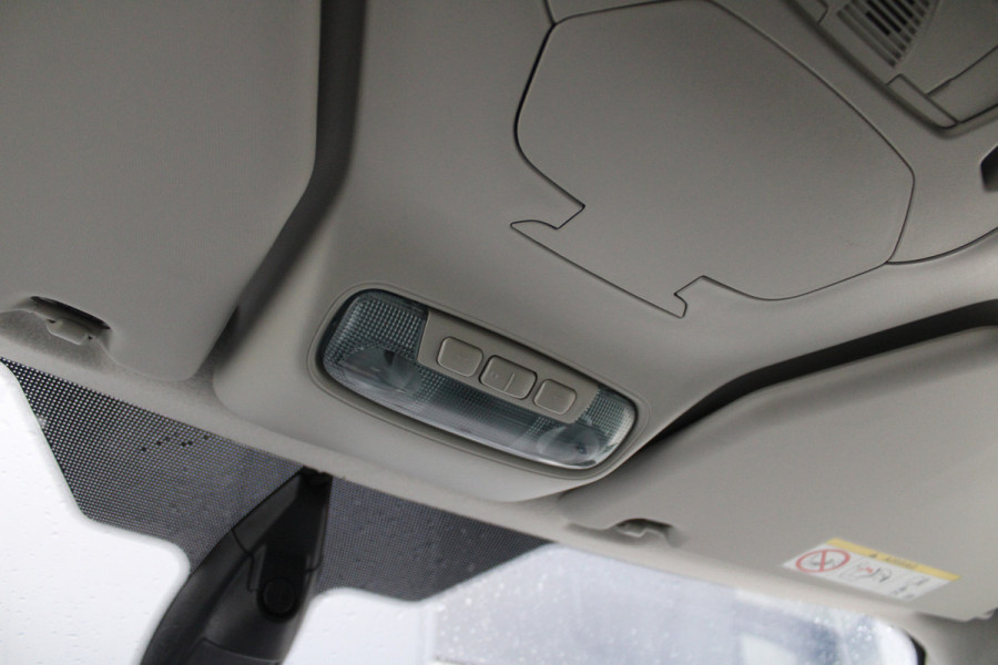 Ford Transit Connect 1.5 EcoBlue L2 Limited 120pk - Stoelverwarming - Navi - Camera - Cruise - Trekhaak - Rijklaar Ford Transit Connect 1.5 EcoBlue L2 Limited 120pk - Stoelverwarming - Navi - Camera - Cruise - Trekhaak - Rijklaar