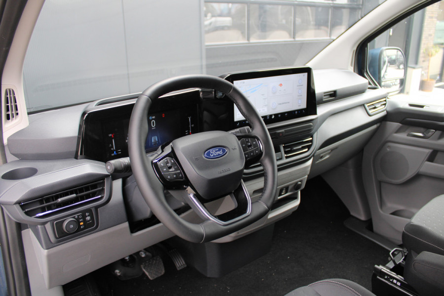 Ford Transit Custom 320 2.0 TDCI L2H1 Limited DC 170pk - Adaptive Cruise - Blind Spot - Navigatie - LED - Stoelverwarming - Rijklaar Ford Transit Custom 320 2.0 TDCI L2H1 Limited DC 170pk - Adaptive Cruise - Blind Spot - Navigatie - LED - Stoelverwarming - Rijklaar