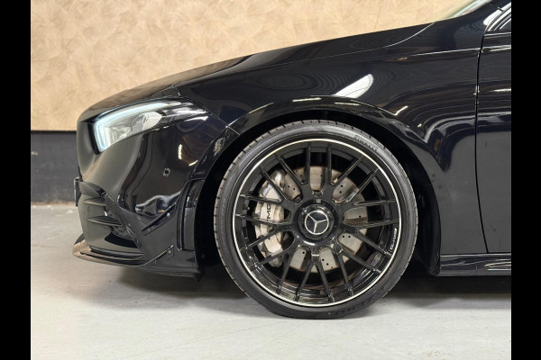 Mercedes-Benz A-Klasse AMG 35 4MATIC | Pano | schaalstoelen | keyless | aero pakket | stoelverkoeling Mercedes-Benz A-Klasse AMG 35 4MATIC | Pano | schaalstoelen | keyless | aero pakket | stoelverkoeling