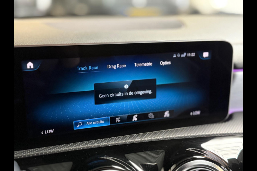 Mercedes-Benz A-Klasse AMG 35 4MATIC | Pano | schaalstoelen | keyless | aero pakket | stoelverkoeling Mercedes-Benz A-Klasse AMG 35 4MATIC | Pano | schaalstoelen | keyless | aero pakket | stoelverkoeling
