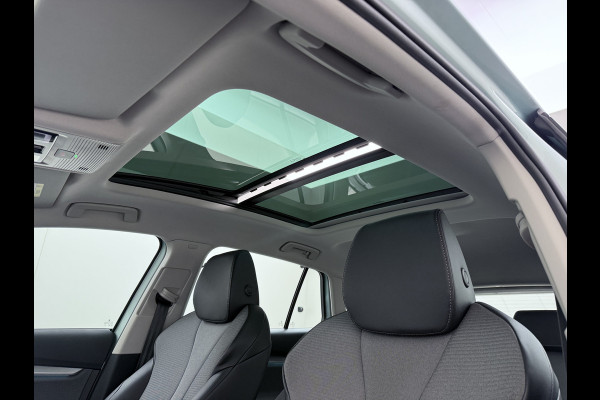 Škoda ENYAQ iV 60 Trekhaak Panoramadak Camera Navi Ecc Apple Carplay Android Auto Cruise Control Pdc DAB Lmv 19" Keyless Led Connected services Origineel Nederlandse Auto