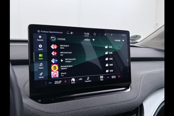Škoda ENYAQ iV 60 Trekhaak Panoramadak Camera Navi Ecc Apple Carplay Android Auto Cruise Control Pdc DAB Lmv 19" Keyless Led Connected services Origineel Nederlandse Auto