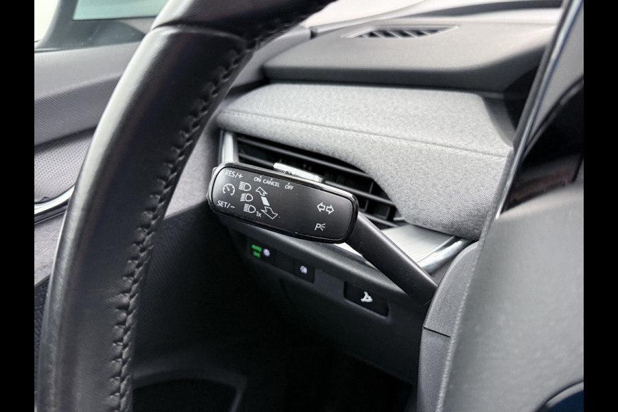 Škoda ENYAQ iV 60 Trekhaak Panoramadak Camera Navi Ecc Apple Carplay Android Auto Cruise Control Pdc DAB Lmv 19" Keyless Led Connected services Origineel Nederlandse Auto