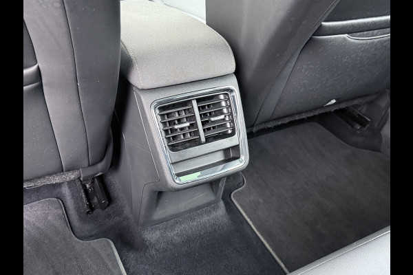 Škoda ENYAQ iV 60 Trekhaak Panoramadak Camera Navi Ecc Apple Carplay Android Auto Cruise Control Pdc DAB Lmv 19" Keyless Led Connected services Origineel Nederlandse Auto