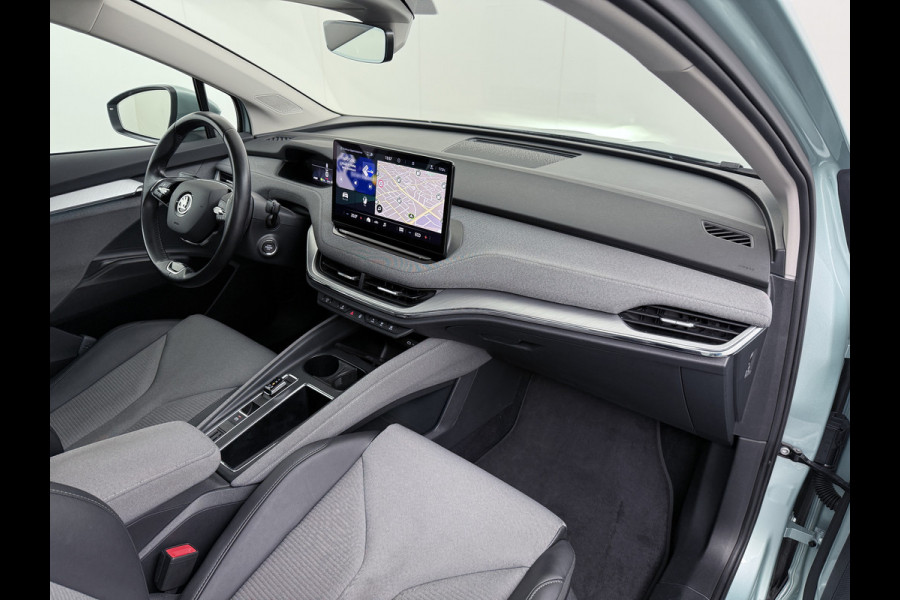 Škoda ENYAQ iV 60 Trekhaak Panoramadak Camera Navi Ecc Apple Carplay Android Auto Cruise Control Pdc DAB Lmv 19" Keyless Led Connected services Origineel Nederlandse Auto