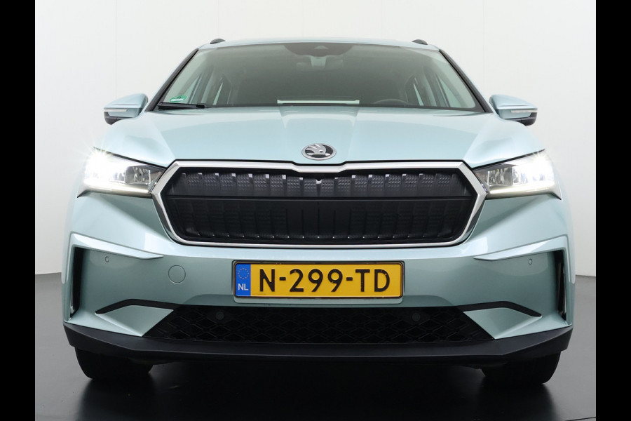 Škoda ENYAQ iV 60 Trekhaak Panoramadak Camera Navi Ecc Apple Carplay Android Auto Cruise Control Pdc DAB Lmv 19" Keyless Led Connected services Origineel Nederlandse Auto