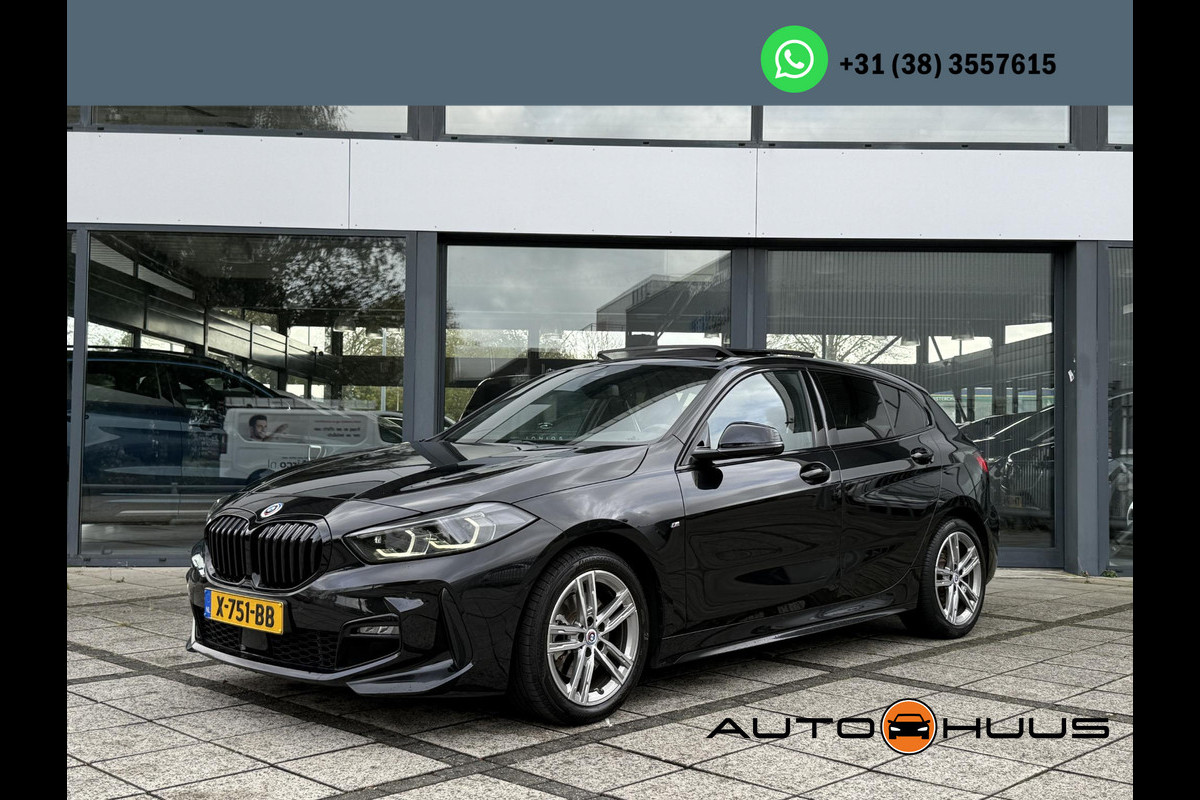 BMW 1-serie 118i | Panorama | Navi | Live Cockpit | Led | BMW 1-serie 118i | Panorama | Navi | Live Cockpit | Led |