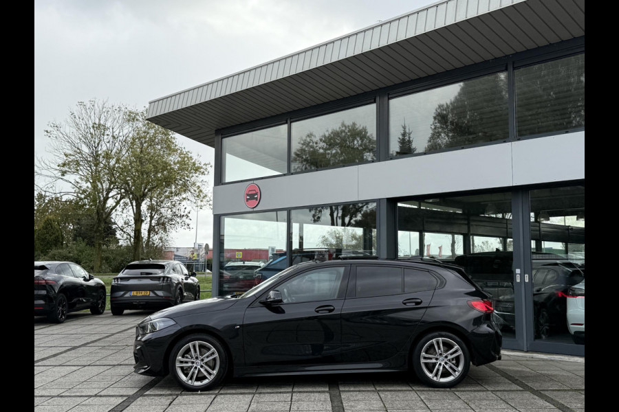 BMW 1-serie 118i Aut. M-Sport | Panorama | Sportseats | Virtual  Live Cockpit | LED  |