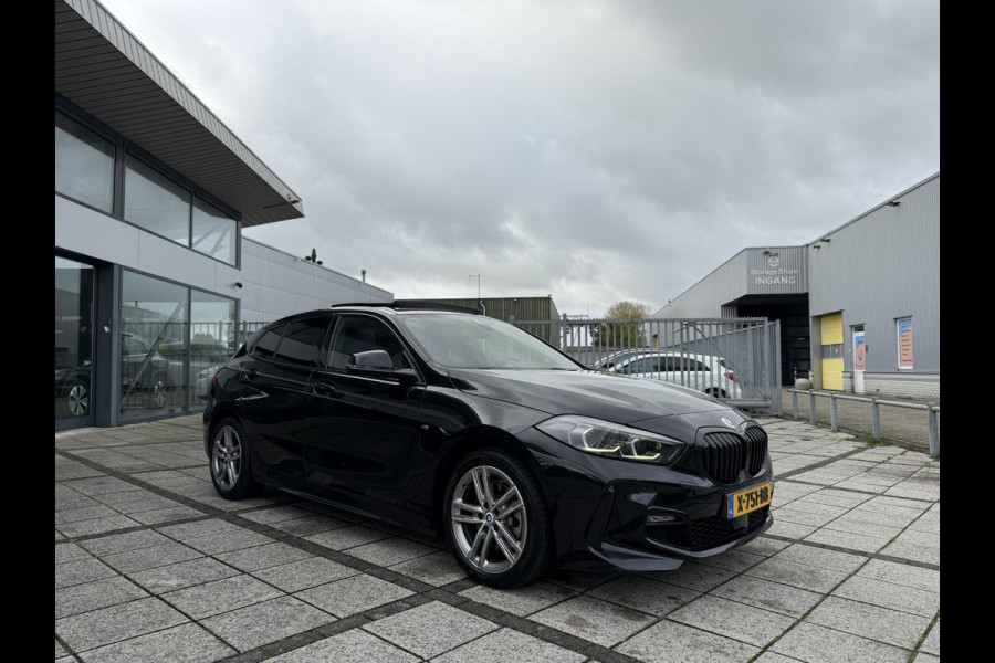 BMW 1-serie 118i Aut. M-Sport | Panorama | Sportseats | Virtual  Live Cockpit | LED  |