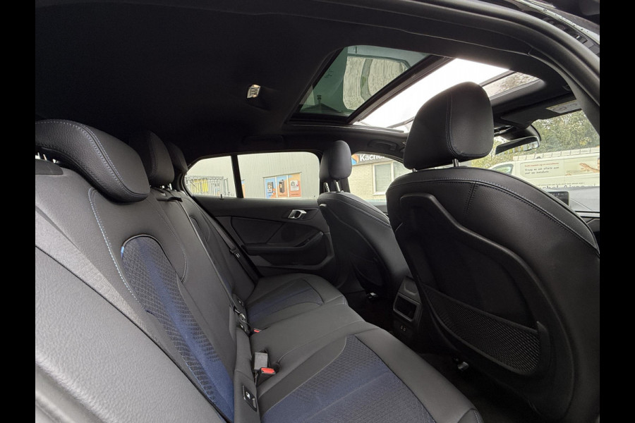 BMW 1-serie 118i Aut. M-Sport | Panorama | Sportseats | Virtual  Live Cockpit | LED  |
