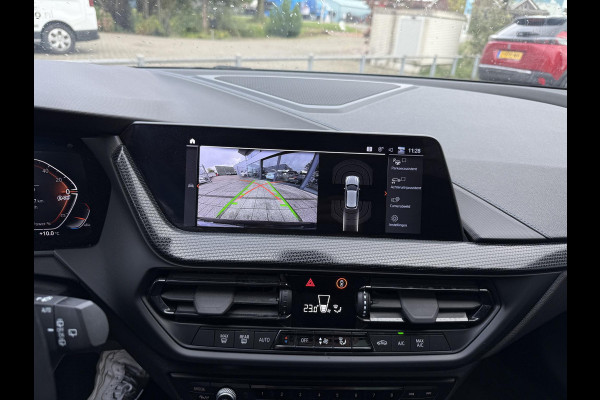 BMW 1-serie 118i Aut. M-Sport | Panorama | Sportseats | Virtual  Live Cockpit | LED  |