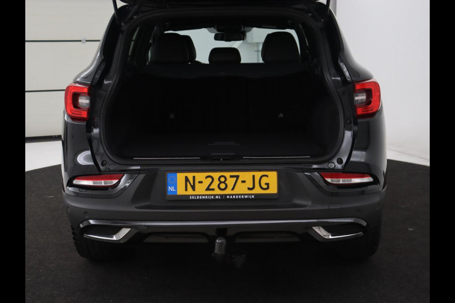 Renault Kadjar 1.3 TCe Black Edition | Trekhaak | Stoelverwarming | Adaptive cruise | Leder/Alcantara | Camera | BOSE Sound | Carplay | Keyless | Navigatie | Full LED Renault Kadjar 1.3 TCe Black Edition | Trekhaak | Stoelverwarming | Adaptive cruise | Leder/Alcantara | Camera | BOSE Sound | Carplay | Keyless | Navigatie | Full LED