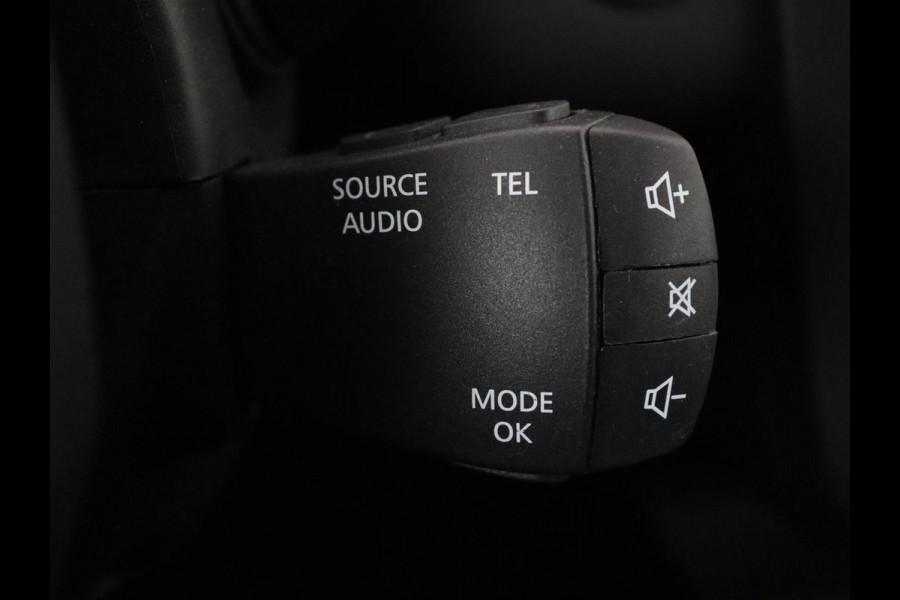 Renault Kadjar 1.3 TCe Black Edition | Trekhaak | Stoelverwarming | Adaptive cruise | Leder/Alcantara | Camera | BOSE Sound | Carplay | Keyless | Navigatie | Full LED Renault Kadjar 1.3 TCe Black Edition | Trekhaak | Stoelverwarming | Adaptive cruise | Leder/Alcantara | Camera | BOSE Sound | Carplay | Keyless | Navigatie | Full LED