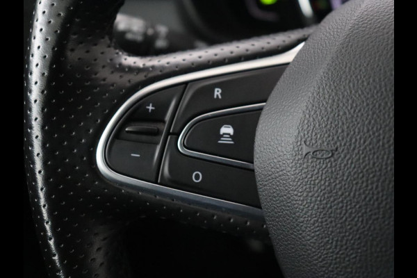 Renault Kadjar 1.3 TCe Black Edition | Trekhaak | Stoelverwarming | Adaptive cruise | Leder/Alcantara | Camera | BOSE Sound | Carplay | Keyless | Navigatie | Full LED Renault Kadjar 1.3 TCe Black Edition | Trekhaak | Stoelverwarming | Adaptive cruise | Leder/Alcantara | Camera | BOSE Sound | Carplay | Keyless | Navigatie | Full LED