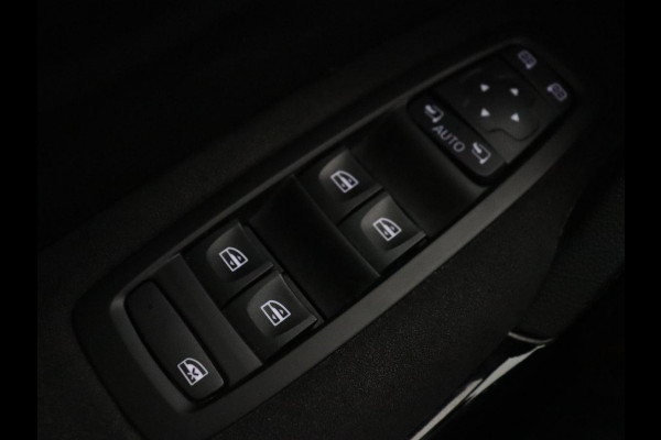 Renault Kadjar 1.3 TCe Black Edition | Trekhaak | Stoelverwarming | Adaptive cruise | Leder/Alcantara | Camera | BOSE Sound | Carplay | Keyless | Navigatie | Full LED Renault Kadjar 1.3 TCe Black Edition | Trekhaak | Stoelverwarming | Adaptive cruise | Leder/Alcantara | Camera | BOSE Sound | Carplay | Keyless | Navigatie | Full LED