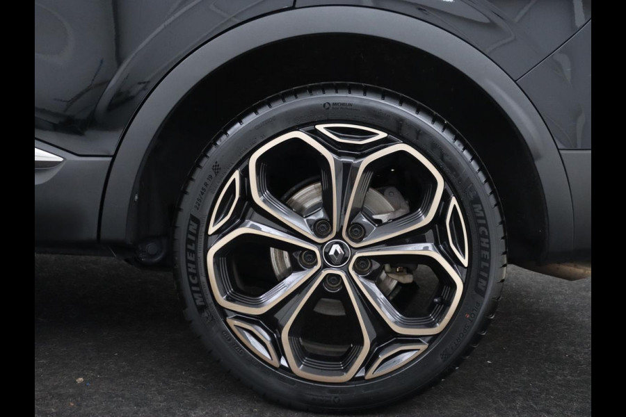 Renault Kadjar 1.3 TCe Black Edition | Trekhaak | Stoelverwarming | Adaptive cruise | Leder/Alcantara | Camera | BOSE Sound | Carplay | Keyless | Navigatie | Full LED Renault Kadjar 1.3 TCe Black Edition | Trekhaak | Stoelverwarming | Adaptive cruise | Leder/Alcantara | Camera | BOSE Sound | Carplay | Keyless | Navigatie | Full LED