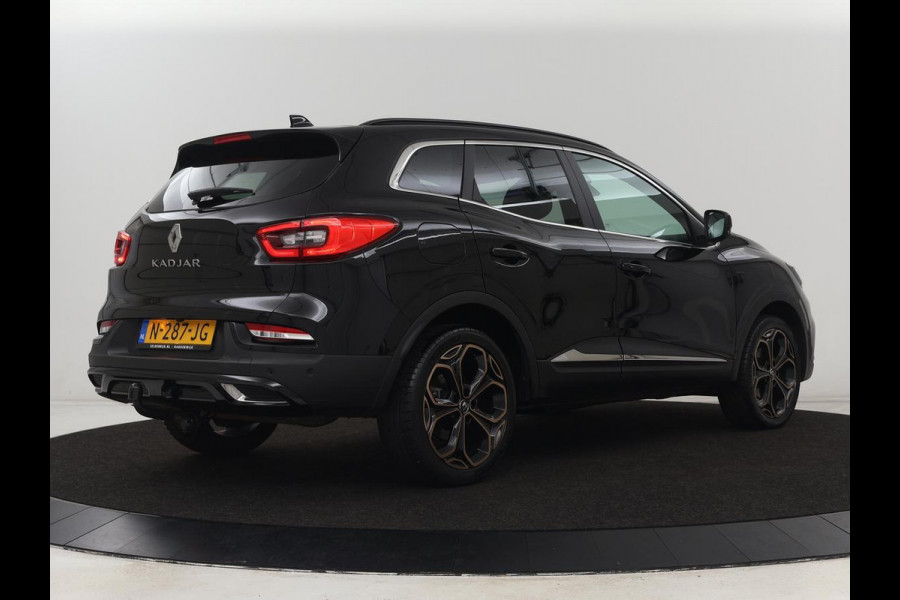 Renault Kadjar 1.3 TCe Black Edition | Trekhaak | Stoelverwarming | Adaptive cruise | Leder/Alcantara | Camera | BOSE Sound | Carplay | Keyless | Navigatie | Full LED Renault Kadjar 1.3 TCe Black Edition | Trekhaak | Stoelverwarming | Adaptive cruise | Leder/Alcantara | Camera | BOSE Sound | Carplay | Keyless | Navigatie | Full LED