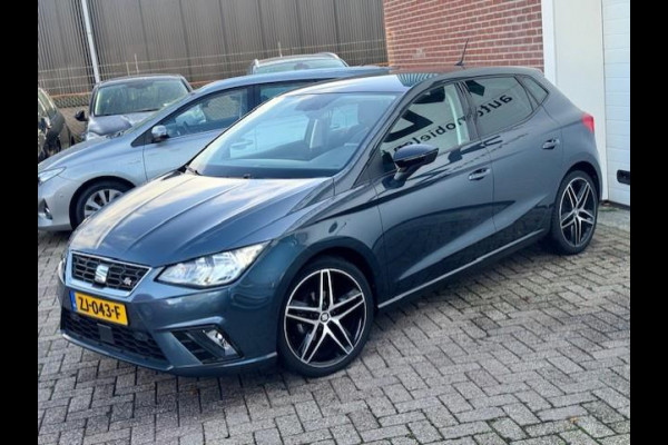 Seat Ibiza 1.0 TSI FR Business Intense -Carplay -Beats audio Seat Ibiza 1.0 TSI FR Business Intense -Carplay -Beats audio