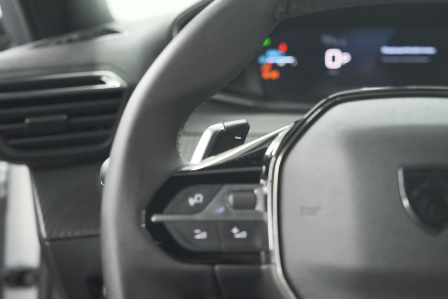 Peugeot 2008 Hybrid 136 e-DCS6 Allure | 360 Camera | Adaptieve Cruise Control | Dodehoekdetectie | Navigatie