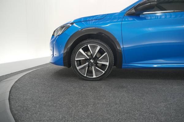 Peugeot e-208 EV GT Pack 50 kWh | Camera | Adapieve Cruise Control | Stoelverwarming | 3 FASE