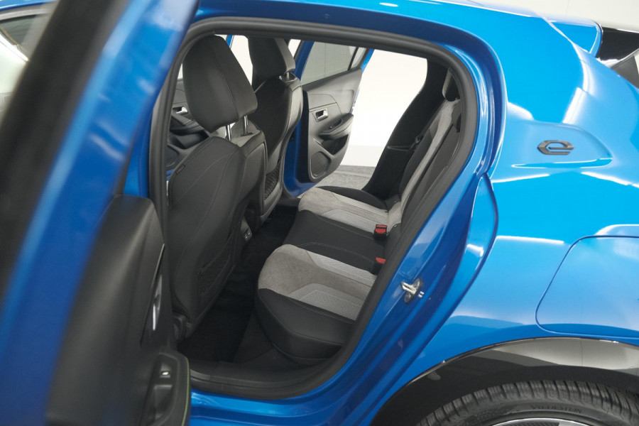 Peugeot e-208 EV GT Pack 50 kWh | Camera | Adapieve Cruise Control | Stoelverwarming | 3 FASE