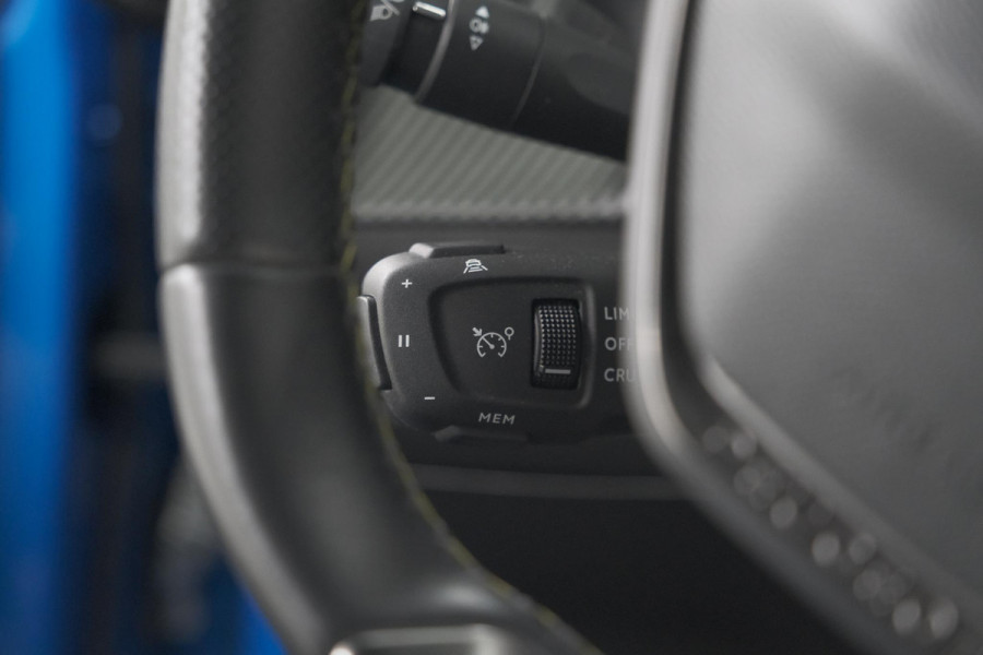 Peugeot e-208 EV GT Pack 50 kWh | Camera | Adapieve Cruise Control | Stoelverwarming | 3 FASE