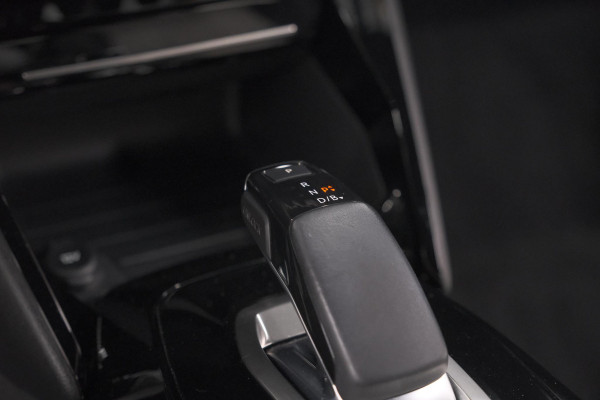 Peugeot e-208 EV GT Pack 50 kWh | Camera | Adapieve Cruise Control | Stoelverwarming | 3 FASE
