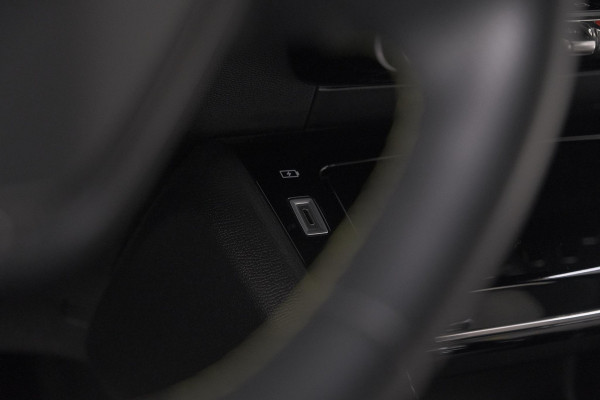 Peugeot e-208 EV GT Pack 50 kWh | Camera | Adapieve Cruise Control | Stoelverwarming | 3 FASE