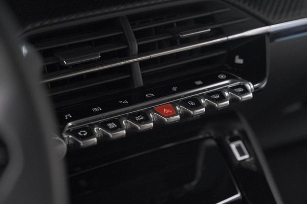 Peugeot e-208 EV GT Pack 50 kWh | Camera | Adapieve Cruise Control | Stoelverwarming | 3 FASE