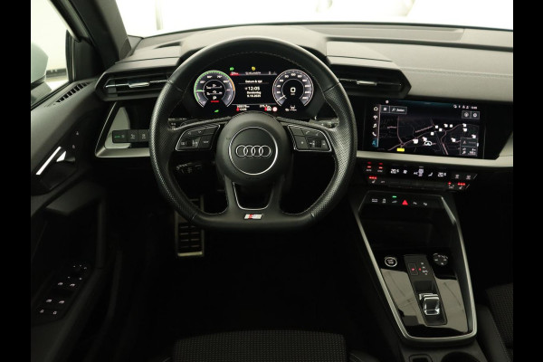 Audi A3 40 TFSI e Advanced edition | S-line | Full LED | Half Leder | Carplay | Adaptive Cruise | Stoelverwarming | LMV 18 inch | PHEV Audi A3 40 TFSI e Advanced edition | S-line | Full LED | Half Leder | Carplay | Adaptive Cruise | Stoelverwarming | LMV 18 inch | PHEV
