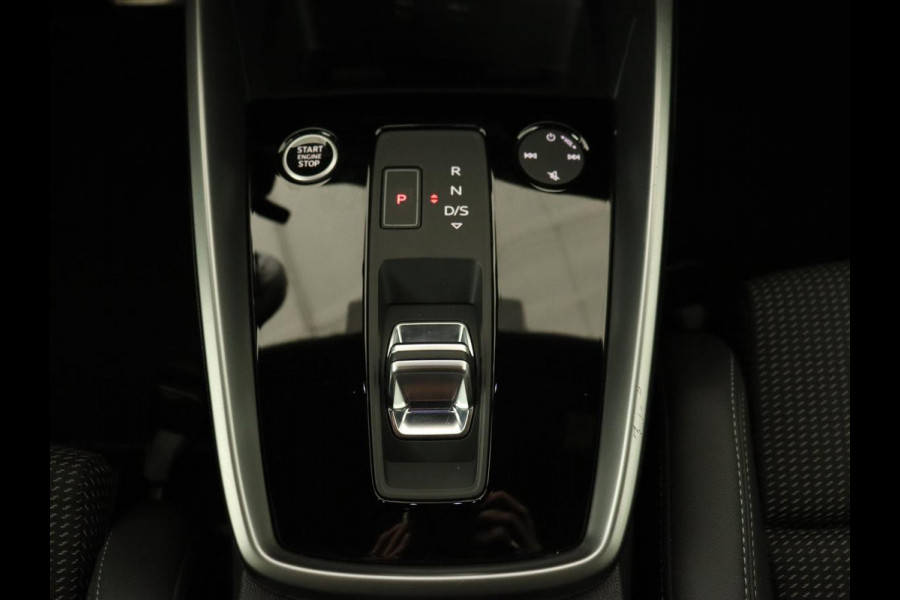 Audi A3 40 TFSI e Advanced edition | S-line | Full LED | Half Leder | Carplay | Adaptive Cruise | Stoelverwarming | LMV 18 inch | PHEV Audi A3 40 TFSI e Advanced edition | S-line | Full LED | Half Leder | Carplay | Adaptive Cruise | Stoelverwarming | LMV 18 inch | PHEV