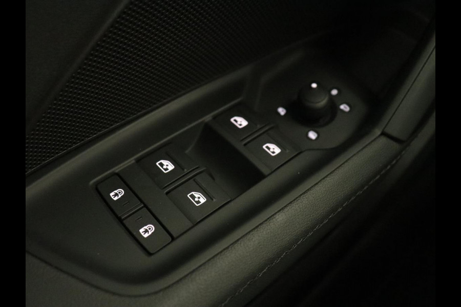 Audi A3 40 TFSI e Advanced edition | S-line | Full LED | Half Leder | Carplay | Adaptive Cruise | Stoelverwarming | LMV 18 inch | PHEV Audi A3 40 TFSI e Advanced edition | S-line | Full LED | Half Leder | Carplay | Adaptive Cruise | Stoelverwarming | LMV 18 inch | PHEV