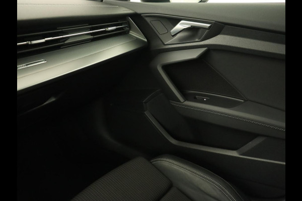 Audi A3 40 TFSI e Advanced edition | S-line | Full LED | Half Leder | Carplay | Adaptive Cruise | Stoelverwarming | LMV 18 inch | PHEV Audi A3 40 TFSI e Advanced edition | S-line | Full LED | Half Leder | Carplay | Adaptive Cruise | Stoelverwarming | LMV 18 inch | PHEV