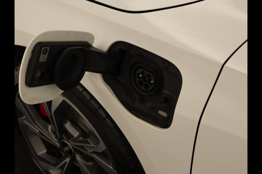 Audi A3 40 TFSI e Advanced edition | S-line | Full LED | Half Leder | Carplay | Adaptive Cruise | Stoelverwarming | LMV 18 inch | PHEV Audi A3 40 TFSI e Advanced edition | S-line | Full LED | Half Leder | Carplay | Adaptive Cruise | Stoelverwarming | LMV 18 inch | PHEV