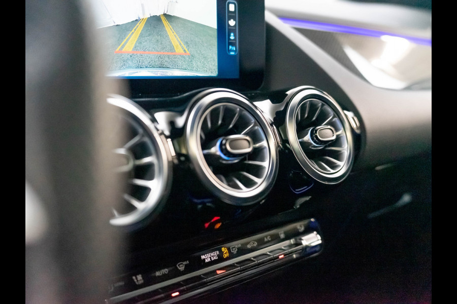 Mercedes-Benz GLA GLA 250 e AMG Line | Pano | Camera | Keyless Go Mercedes-Benz GLA GLA 250 e AMG Line | Pano | Camera | Keyless Go