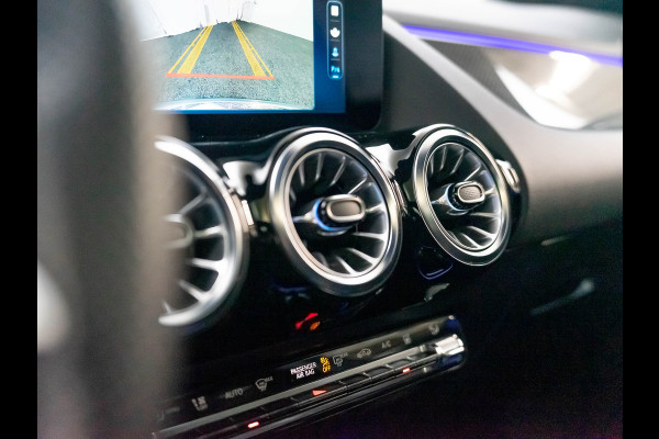 Mercedes-Benz GLA GLA 250 e AMG Line | Pano | Camera | Keyless Go Mercedes-Benz GLA GLA 250 e AMG Line | Pano | Camera | Keyless Go
