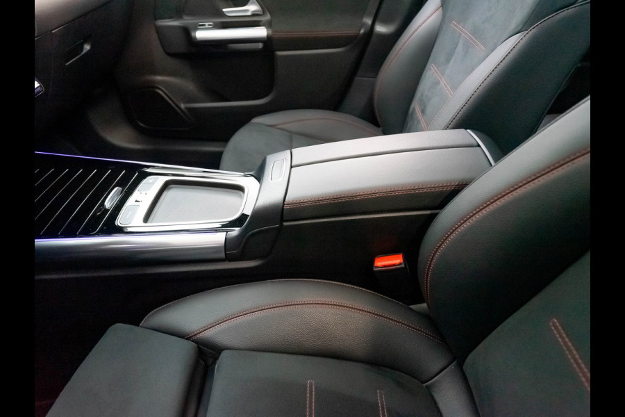 Mercedes-Benz GLA GLA 250 e AMG Line | Pano | Camera | Keyless Go Mercedes-Benz GLA GLA 250 e AMG Line | Pano | Camera | Keyless Go