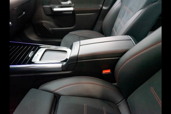 Mercedes-Benz GLA GLA 250 e AMG Line | Pano | Camera | Keyless Go Mercedes-Benz GLA GLA 250 e AMG Line | Pano | Camera | Keyless Go