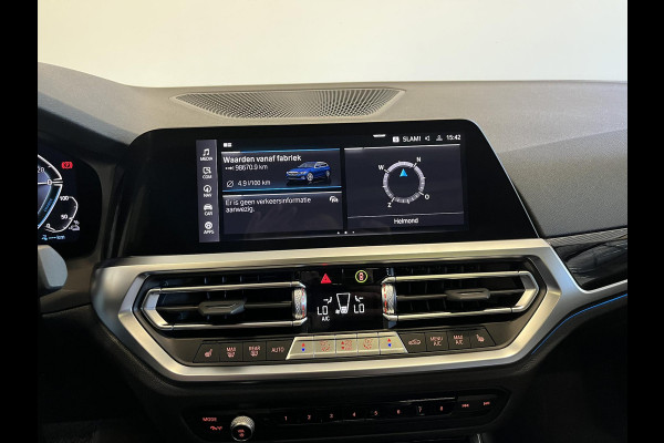 BMW 3 Serie Touring 320e Sportline Aut-8 Panoramadak Head Up Display Laser Licht Adaptive Cruise Trekhaak Leder Navi Parkeer Sensoren