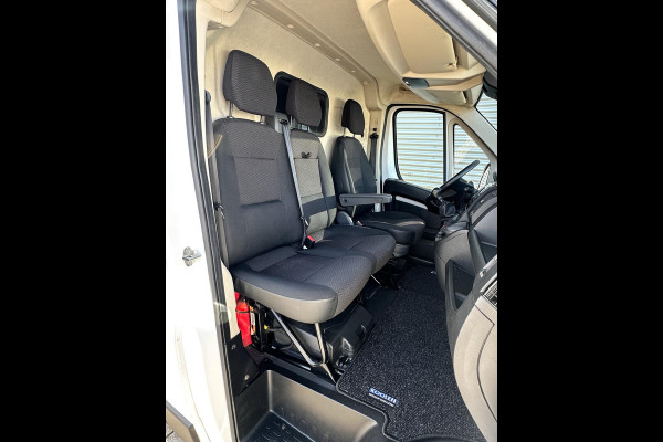 Citroën Jumper 2.2 BlueHDi 165 L3H2 3.5t Navi|Trekhaak|Camera Citroën Jumper 2.2 BlueHDi 165 L3H2 3.5t Navi|Trekhaak|Camera