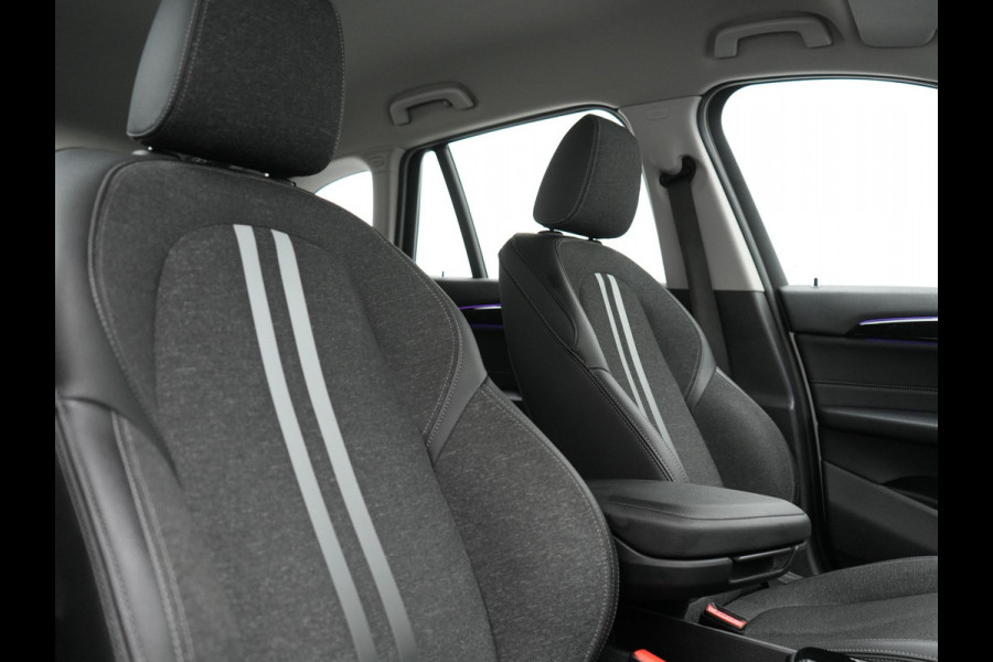 BMW X1 xDrive25e Sportline Plug In Hybrid 221pk Dealer O.H PHEV | Navigatie | Sfeerverlichting | LED Koplampen | Sportstoelen Verwarmd | DAB | 18"L.M | BMW X1 xDrive25e Sportline Plug In Hybrid 221pk Dealer O.H PHEV | Navigatie | Sfeerverlichting | LED Koplampen | Sportstoelen Verwarmd | DAB | 18"L.M |