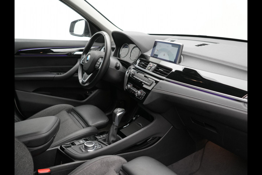 BMW X1 xDrive25e Sportline Plug In Hybrid 221pk Dealer O.H PHEV | Navigatie | Sfeerverlichting | LED Koplampen | Sportstoelen Verwarmd | DAB | 18"L.M | BMW X1 xDrive25e Sportline Plug In Hybrid 221pk Dealer O.H PHEV | Navigatie | Sfeerverlichting | LED Koplampen | Sportstoelen Verwarmd | DAB | 18"L.M |