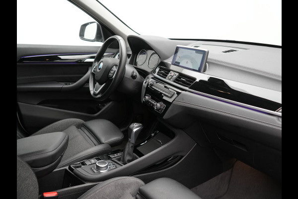 BMW X1 xDrive25e Sportline Plug In Hybrid 221pk Dealer O.H PHEV | Navigatie | Sfeerverlichting | LED Koplampen | Sportstoelen Verwarmd | DAB | 18"L.M | BMW X1 xDrive25e Sportline Plug In Hybrid 221pk Dealer O.H PHEV | Navigatie | Sfeerverlichting | LED Koplampen | Sportstoelen Verwarmd | DAB | 18"L.M |