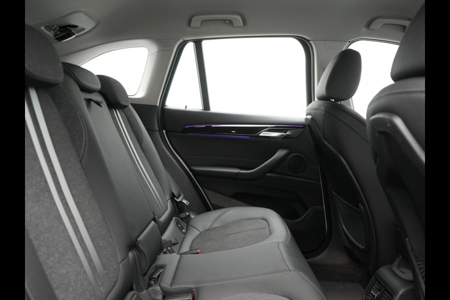 BMW X1 xDrive25e Sportline Plug In Hybrid 221pk Dealer O.H PHEV | Navigatie | Sfeerverlichting | LED Koplampen | Sportstoelen Verwarmd | DAB | 18"L.M | BMW X1 xDrive25e Sportline Plug In Hybrid 221pk Dealer O.H PHEV | Navigatie | Sfeerverlichting | LED Koplampen | Sportstoelen Verwarmd | DAB | 18"L.M |