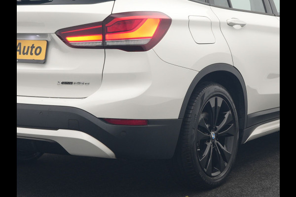 BMW X1 xDrive25e Sportline Plug In Hybrid 221pk Dealer O.H PHEV | Navigatie | Sfeerverlichting | LED Koplampen | Sportstoelen Verwarmd | DAB | 18"L.M | BMW X1 xDrive25e Sportline Plug In Hybrid 221pk Dealer O.H PHEV | Navigatie | Sfeerverlichting | LED Koplampen | Sportstoelen Verwarmd | DAB | 18"L.M |