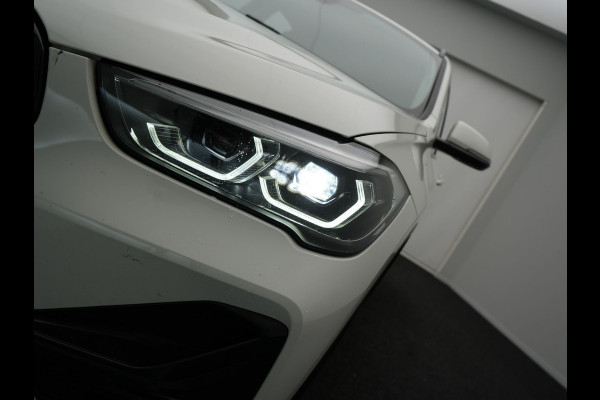 BMW X1 xDrive25e Sportline Plug In Hybrid 221pk Dealer O.H PHEV | Navigatie | Sfeerverlichting | LED Koplampen | Sportstoelen Verwarmd | DAB | 18"L.M | BMW X1 xDrive25e Sportline Plug In Hybrid 221pk Dealer O.H PHEV | Navigatie | Sfeerverlichting | LED Koplampen | Sportstoelen Verwarmd | DAB | 18"L.M |