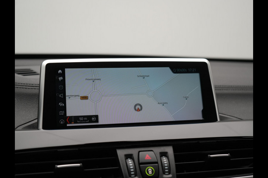 BMW X1 xDrive25e Sportline Plug In Hybrid 221pk Dealer O.H PHEV | Navigatie | Sfeerverlichting | LED Koplampen | Sportstoelen Verwarmd | DAB | 18"L.M | BMW X1 xDrive25e Sportline Plug In Hybrid 221pk Dealer O.H PHEV | Navigatie | Sfeerverlichting | LED Koplampen | Sportstoelen Verwarmd | DAB | 18"L.M |